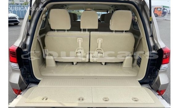 Acheter Import Voiture Toyota Land Cruiser Autre à Import - Dubai, Central Acheter Import Voiture Toyota Land Cruiser Autre à Import - Dubai, Central