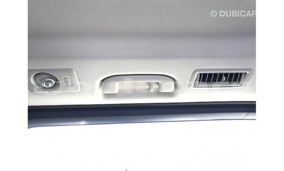 Acheter Import Voiture Toyota Granvia Blanc à Import - Dubai, Central Acheter Import Voiture Toyota Granvia Blanc à Import - Dubai, Central