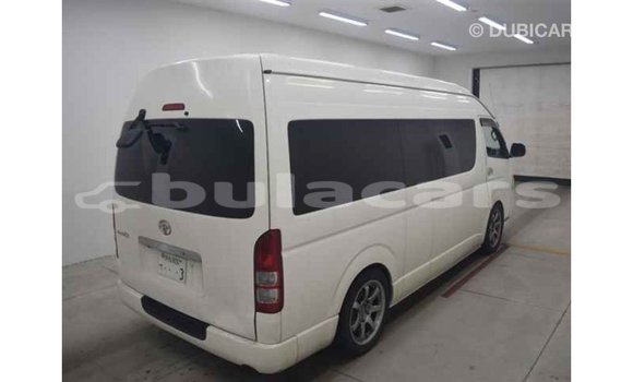 Acheter Import Voiture Toyota Hiace Blanc à Import - Dubai, Central Acheter Import Voiture Toyota Hiace Blanc à Import - Dubai, Central