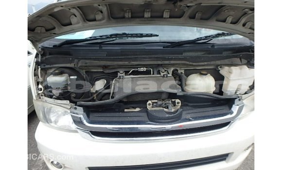 Acheter Import Voiture Toyota Hiace Blanc à Import - Dubai, Central Acheter Import Voiture Toyota Hiace Blanc à Import - Dubai, Central