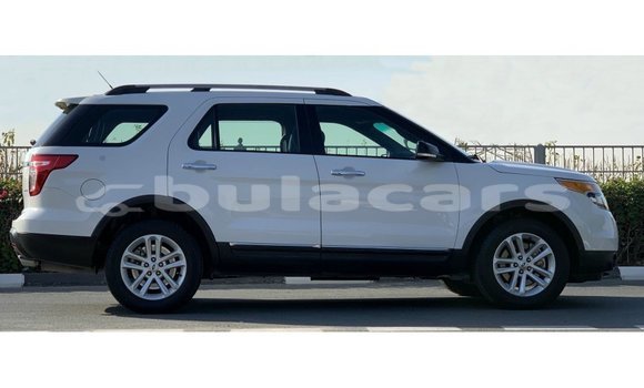 Buy Import Ford Explorer White Car in Import - Dubai in Central Buy Import Ford Explorer White Car in Import - Dubai in Central