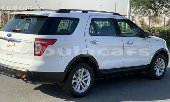 Buy Import Ford Explorer White Car in Import - Dubai in Central Buy Import Ford Explorer White Car in Import - Dubai in Central