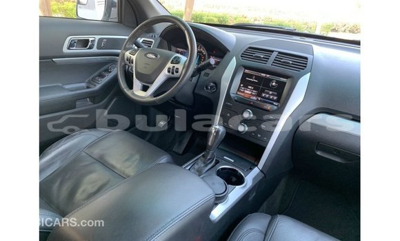 Buy Import Ford Explorer White Car in Import - Dubai in Central Buy Import Ford Explorer White Car in Import - Dubai in Central