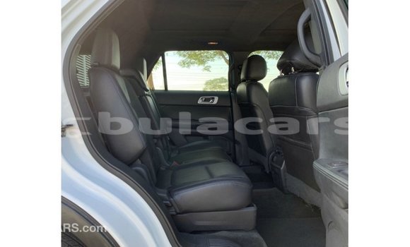 Buy Import Ford Explorer White Car in Import - Dubai in Central Buy Import Ford Explorer White Car in Import - Dubai in Central