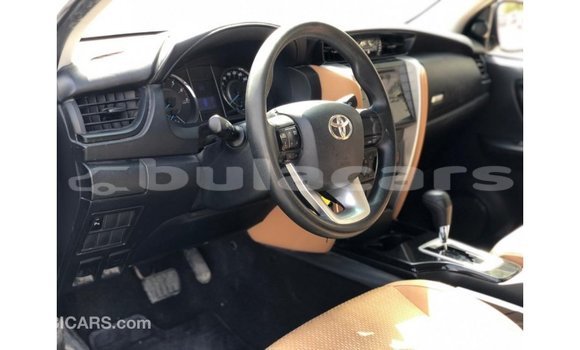 Buy Import Toyota Fortuner White Car in Import - Dubai in Central Buy Import Toyota Fortuner White Car in Import - Dubai in Central