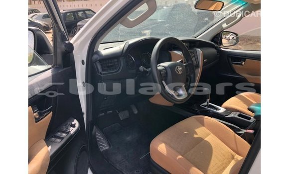 Buy Import Toyota Fortuner White Car in Import - Dubai in Central Buy Import Toyota Fortuner White Car in Import - Dubai in Central