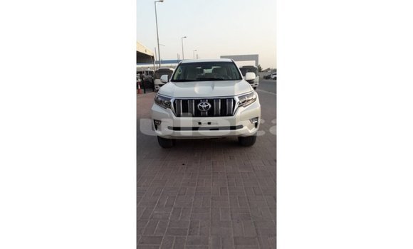 Buy Import Toyota Prado White Car in Import - Dubai in Central