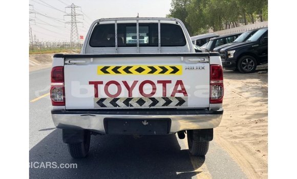 Buy Import Toyota Hilux White Car in Import - Dubai in Central Buy Import Toyota Hilux White Car in Import - Dubai in Central