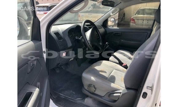 Buy Import Toyota Hilux White Car in Import - Dubai in Central Buy Import Toyota Hilux White Car in Import - Dubai in Central