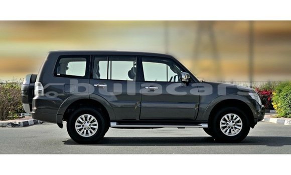 Buy Import Mitsubishi Pajero Grey Car in Import - Dubai in Central Buy Import Mitsubishi Pajero Grey Car in Import - Dubai in Central