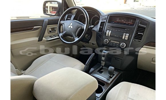 Buy Import Mitsubishi Pajero Grey Car in Import - Dubai in Central Buy Import Mitsubishi Pajero Grey Car in Import - Dubai in Central