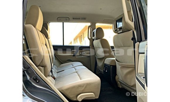 Buy Import Mitsubishi Pajero Grey Car in Import - Dubai in Central Buy Import Mitsubishi Pajero Grey Car in Import - Dubai in Central