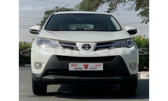 Buy Import Toyota 4Runner White Car in Import - Dubai in Central Buy Import Toyota 4Runner White Car in Import - Dubai in Central