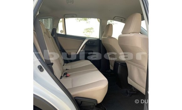 Buy Import Toyota 4Runner White Car in Import - Dubai in Central Buy Import Toyota 4Runner White Car in Import - Dubai in Central