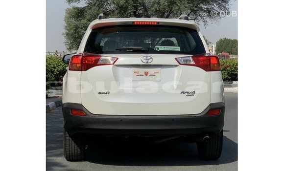 Buy Import Toyota 4Runner White Car in Import - Dubai in Central Buy Import Toyota 4Runner White Car in Import - Dubai in Central
