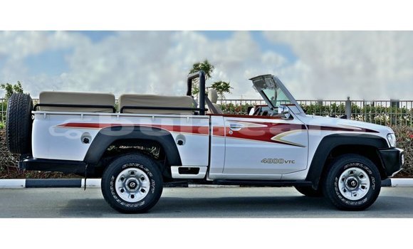 Buy Import Nissan Patrol White Car in Import - Dubai in Central Buy Import Nissan Patrol White Car in Import - Dubai in Central