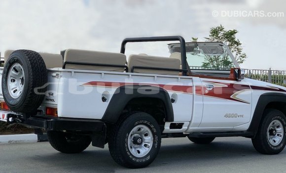 Buy Import Nissan Patrol White Car in Import - Dubai in Central Buy Import Nissan Patrol White Car in Import - Dubai in Central