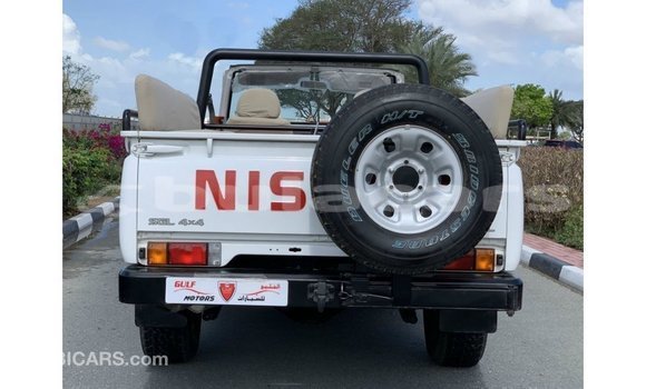 Buy Import Nissan Patrol White Car in Import - Dubai in Central Buy Import Nissan Patrol White Car in Import - Dubai in Central