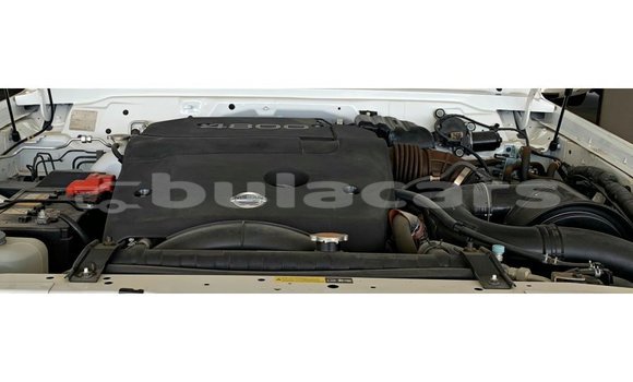 Buy Import Nissan Patrol White Car in Import - Dubai in Central Buy Import Nissan Patrol White Car in Import - Dubai in Central