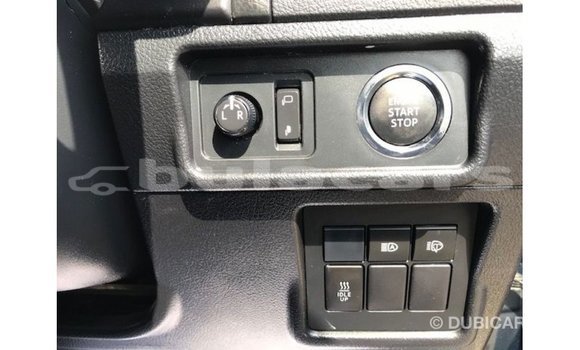 Acheter Import Voiture Toyota Prado Bleu à Import - Dubai, Central Acheter Import Voiture Toyota Prado Bleu à Import - Dubai, Central