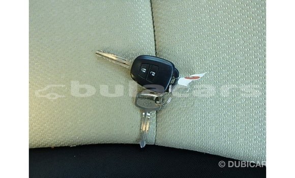 Acheter Import Voiture Toyota Vitz Gris à Import - Dubai, Central Acheter Import Voiture Toyota Vitz Gris à Import - Dubai, Central