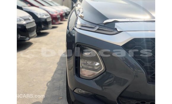 Buy Import Hyundai Santa Fe Green Car in Import - Dubai in Central Buy Import Hyundai Santa Fe Green Car in Import - Dubai in Central