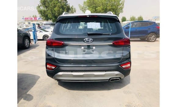 Buy Import Hyundai Santa Fe Green Car in Import - Dubai in Central Buy Import Hyundai Santa Fe Green Car in Import - Dubai in Central