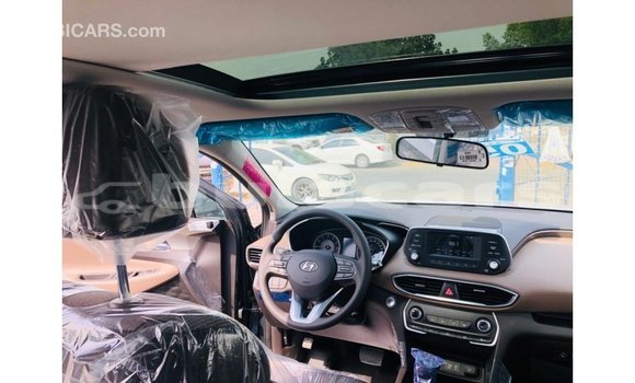 Buy Import Hyundai Santa Fe Green Car in Import - Dubai in Central Buy Import Hyundai Santa Fe Green Car in Import - Dubai in Central