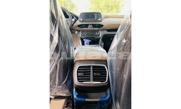 Buy Import Hyundai Santa Fe Green Car in Import - Dubai in Central Buy Import Hyundai Santa Fe Green Car in Import - Dubai in Central