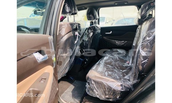 Buy Import Hyundai Santa Fe Green Car in Import - Dubai in Central Buy Import Hyundai Santa Fe Green Car in Import - Dubai in Central