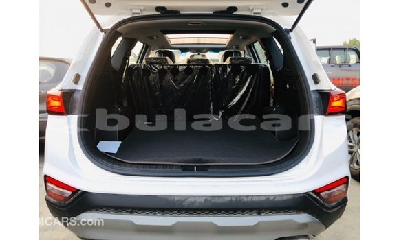 Buy Import Hyundai Santa Fe White Car in Import - Dubai in Central Buy Import Hyundai Santa Fe White Car in Import - Dubai in Central