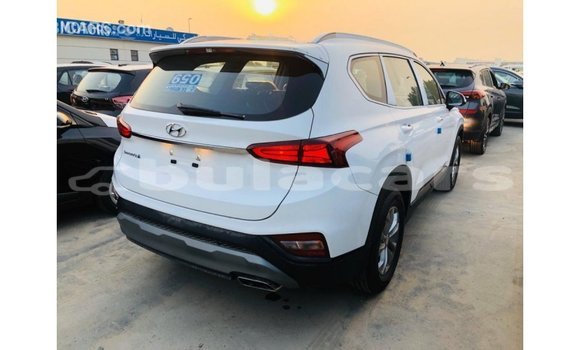 Buy Import Hyundai Santa Fe White Car in Import - Dubai in Central Buy Import Hyundai Santa Fe White Car in Import - Dubai in Central