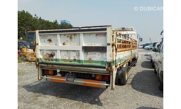 Acheter Import Voiture Isuzu Rodeo Blanc à Import - Dubai, Central Acheter Import Voiture Isuzu Rodeo Blanc à Import - Dubai, Central