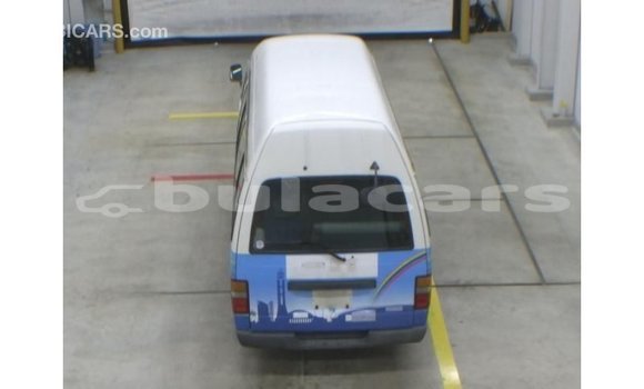 Acheter Import Voiture Nissan Caravan Blanc à Import - Dubai, Central Acheter Import Voiture Nissan Caravan Blanc à Import - Dubai, Central