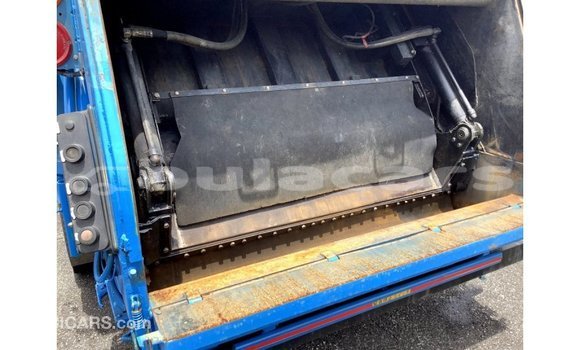 Acheter Import Voiture Mitsubishi i Bleu à Import - Dubai, Central Acheter Import Voiture Mitsubishi i Bleu à Import - Dubai, Central