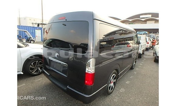 Acheter Import Voiture Toyota Hiace Gris à Import - Dubai, Central Acheter Import Voiture Toyota Hiace Gris à Import - Dubai, Central