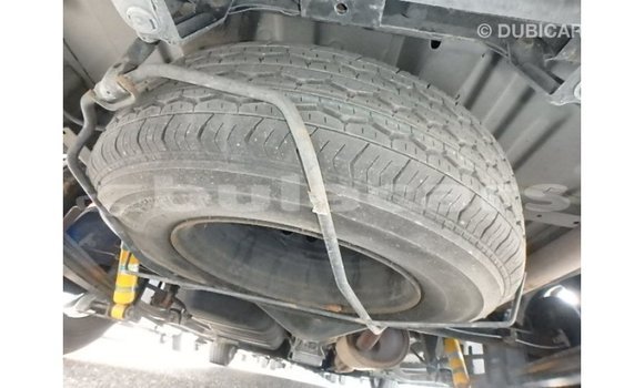 Acheter Import Voiture Toyota Hiace Gris à Import - Dubai, Central Acheter Import Voiture Toyota Hiace Gris à Import - Dubai, Central