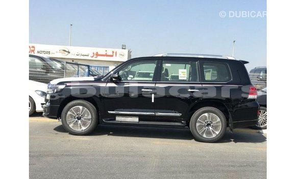 Acheter Import Voiture Toyota Land Cruiser Noir à Import - Dubai, Central Acheter Import Voiture Toyota Land Cruiser Noir à Import - Dubai, Central