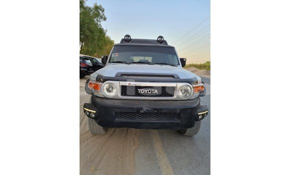 Buy Import Toyota FJ Cruiser Grey Car in Import - Dubai in Central Buy Import Toyota FJ Cruiser Grey Car in Import - Dubai in Central