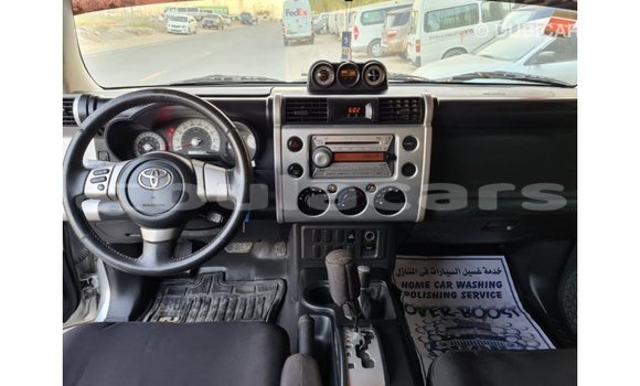 Buy Import Toyota FJ Cruiser Grey Car in Import - Dubai in Central Buy Import Toyota FJ Cruiser Grey Car in Import - Dubai in Central