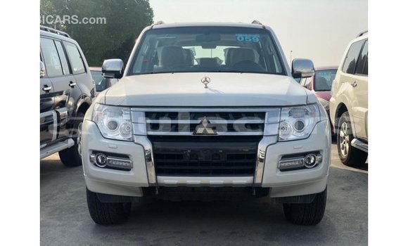 Buy Import Mitsubishi Pajero Black Car in Import - Dubai in Central Buy Import Mitsubishi Pajero Black Car in Import - Dubai in Central