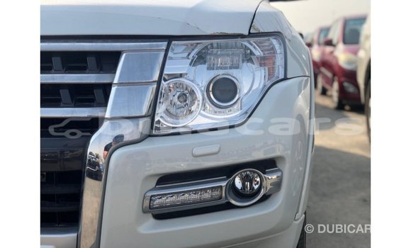 Buy Import Mitsubishi Pajero Black Car in Import - Dubai in Central Buy Import Mitsubishi Pajero Black Car in Import - Dubai in Central