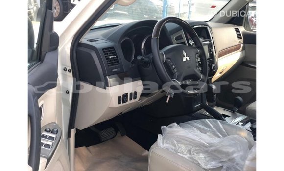 Buy Import Mitsubishi Pajero Black Car in Import - Dubai in Central Buy Import Mitsubishi Pajero Black Car in Import - Dubai in Central