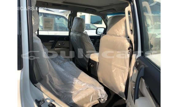 Buy Import Mitsubishi Pajero Black Car in Import - Dubai in Central Buy Import Mitsubishi Pajero Black Car in Import - Dubai in Central