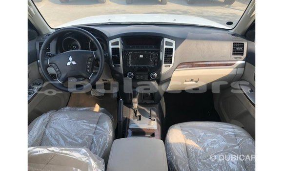 Buy Import Mitsubishi Pajero Black Car in Import - Dubai in Central Buy Import Mitsubishi Pajero Black Car in Import - Dubai in Central