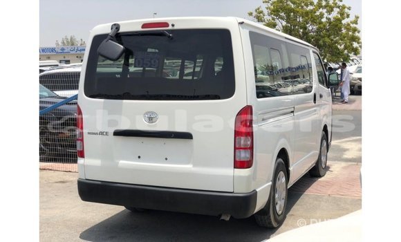 Buy Import Toyota Hiace White Car in Import - Dubai in Central Buy Import Toyota Hiace White Car in Import - Dubai in Central