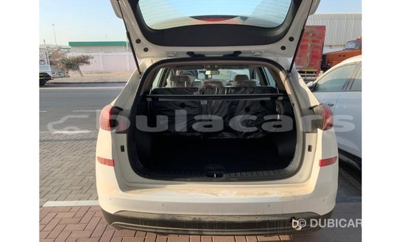 Buy Import Hyundai Tucson White Car in Import - Dubai in Central Buy Import Hyundai Tucson White Car in Import - Dubai in Central