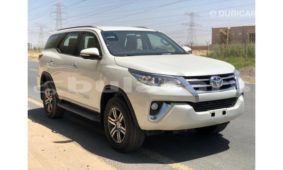 Buy Import Toyota Fortuner White Car in Import - Dubai in Central Buy Import Toyota Fortuner White Car in Import - Dubai in Central
