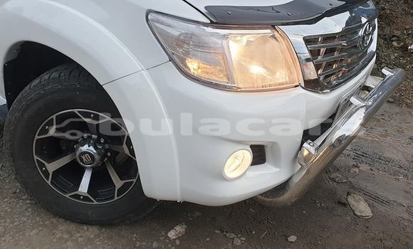 Buy Used Toyota Hilux White Car in Suva in Central Buy Used Toyota Hilux White Car in Suva in Central