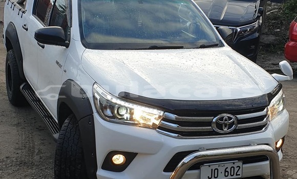 Buy Used Toyota Hilux White Car in Suva in Central Buy Used Toyota Hilux White Car in Suva in Central